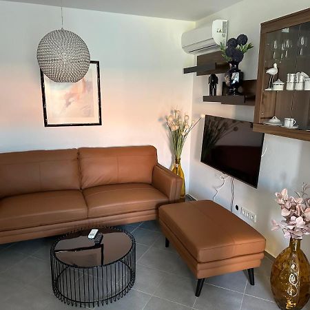 Apartment Vila Lina Vir Luaran gambar