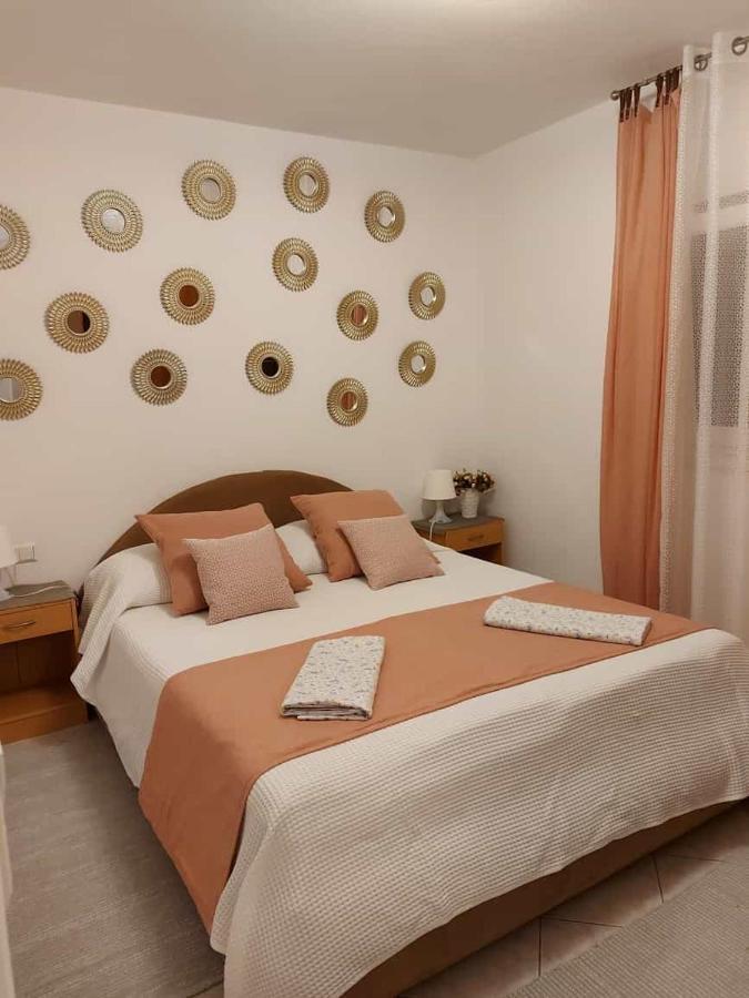 Apartment Vila Lina Vir Luaran gambar