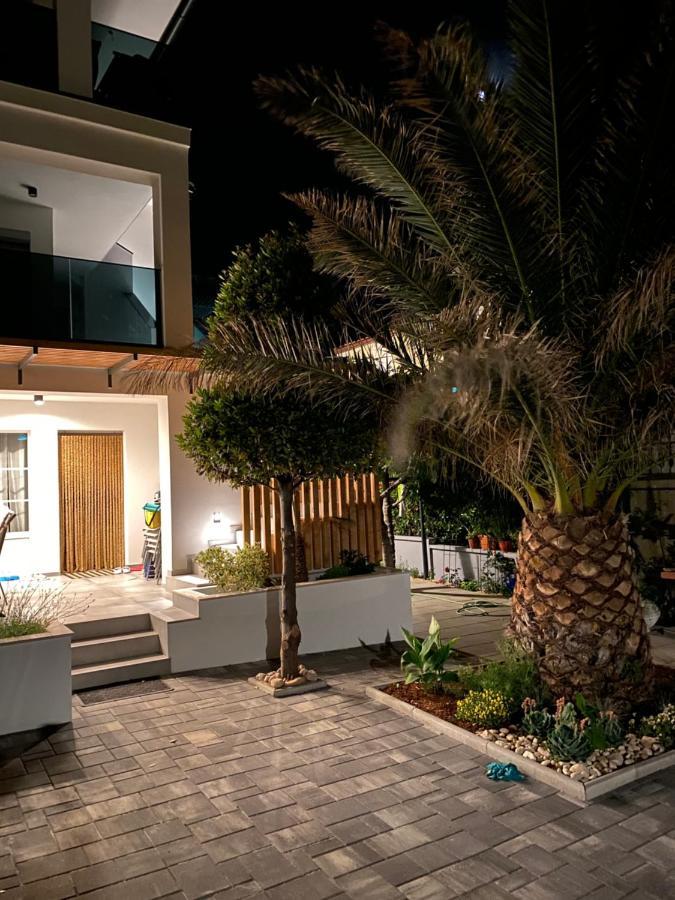 Apartment Vila Lina Vir Luaran gambar